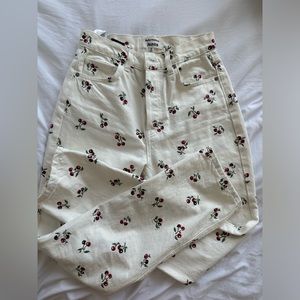 Reformation cherry jeans 🍒 size 26